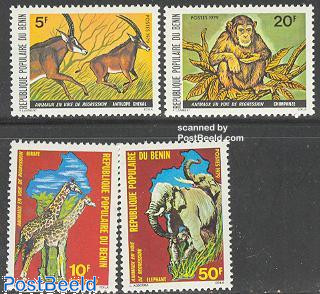 Endangered animals 4v